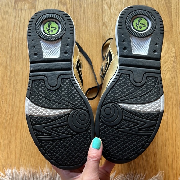 ZUMBA Energy Boom Cheetah High Top 9.5 - Picture 4 of 6